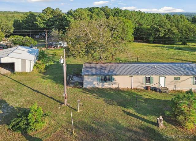 Property at 9275 Hedge Rd, Henryetta, OK 74437, 2 beds, 1 bath