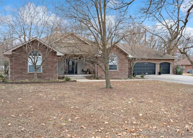 Property at 59399 E 288 Ct, Grove, OK 74344, 3 beds, 2 baths