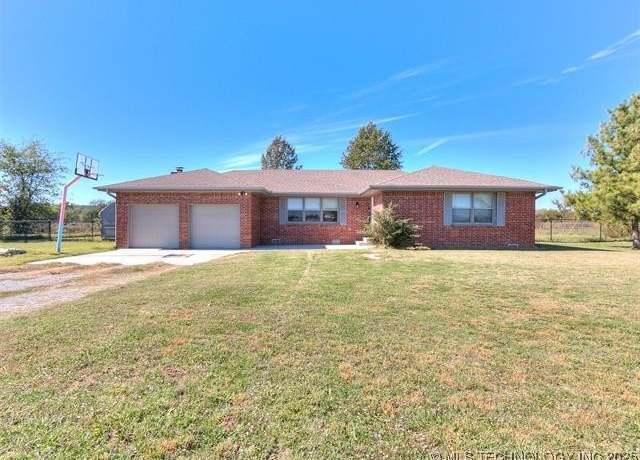 Property at 19044 S 4230 Rd, Claremore, OK 74019, 3 beds, 2 baths