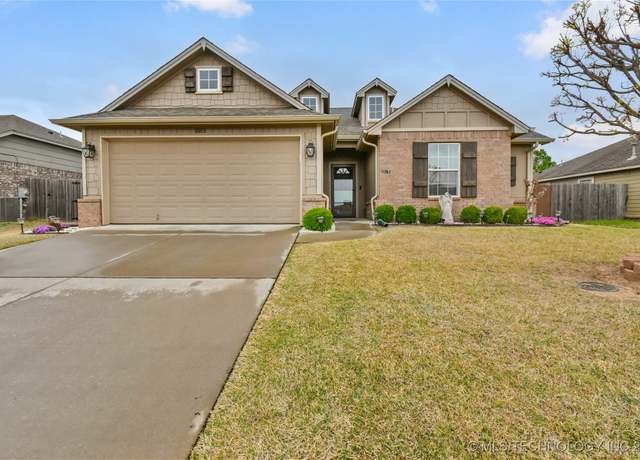 Property at 11013 N 121st EastAvenue, Owasso, OK 74055, 3 beds, 2 baths