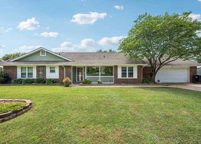 Property at 635 S Pecan St, Oologah, OK 74053, 3 beds, 2 baths