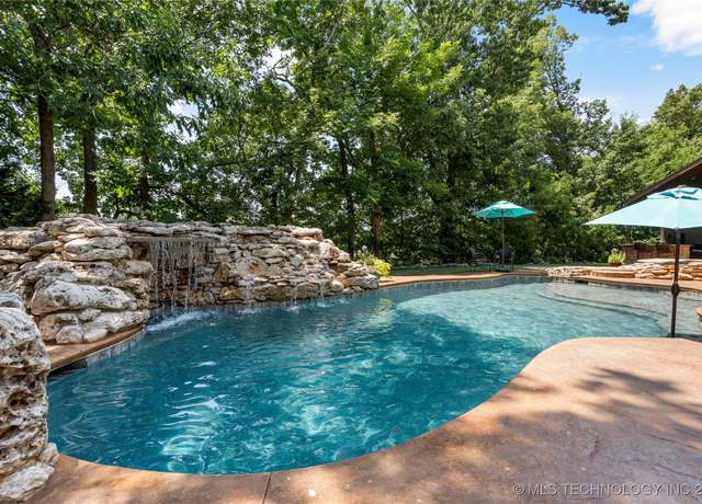 Property at 13870 S Hudson Ave, Bixby, OK 74008, 4 beds, 3.5 baths