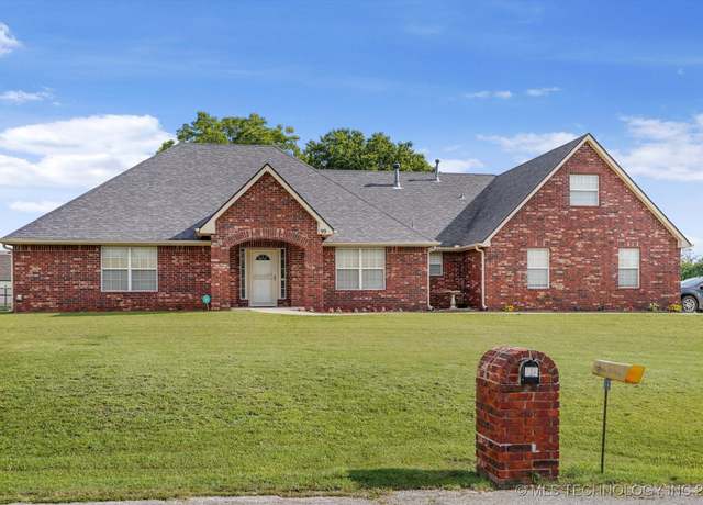 Property at 99 Eagle Dr, Sand Springs, OK 74063, 4 beds, 3.5 baths