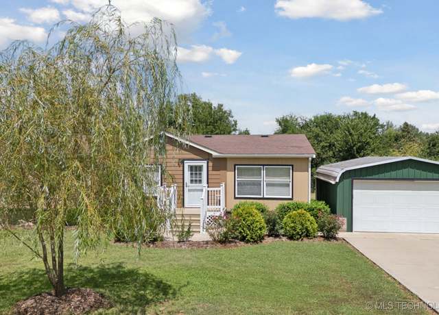 Property at 10901 W 57th St S, Sand Springs, OK 74063, 3 beds, 2 baths