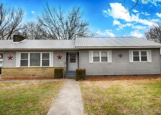 Property at 608 S College Ave, Tahlequah, OK 74464, 3 beds, 2 baths