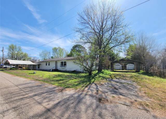 Property at 60405 E 252 Ln, Grove, OK 74344, 3 beds, 2 baths