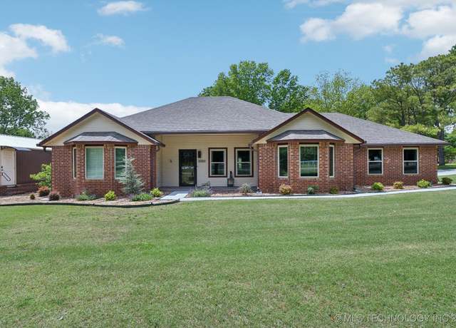 Property at 9998 E 460 Rd, Claremore, OK 74017, 4 beds, 3.5 baths