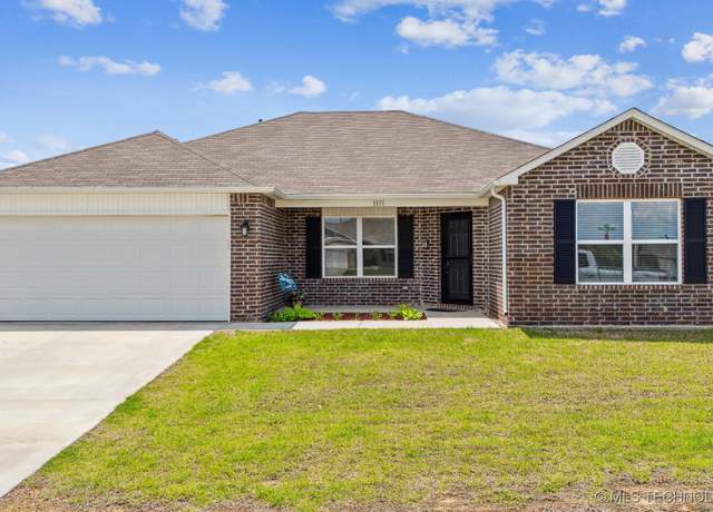 Property at 1111 W Cheyenne Ln, Claremore, OK 74019, 4 beds, 2 baths