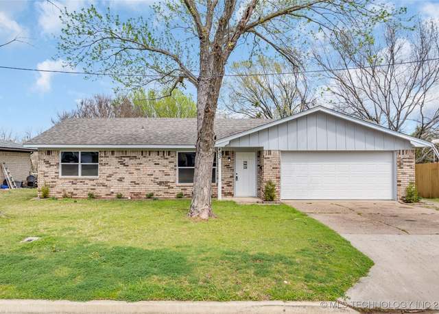 Property at 403 15th Ave NW, Ardmore, OK 73401, 3 beds, 2 baths