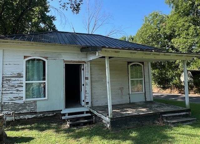 Property at 1101 E Holden, Muskogee, OK 74403, 1 bed, 1 bath