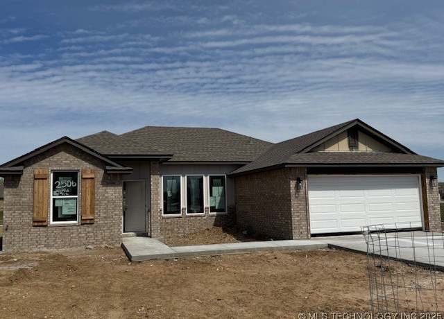 Property at 2506 W Center St, Collinsville, OK 74021, 4 beds, 2 baths