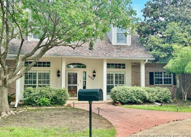 Property at 1006 S Rockford Rd, Ardmore, OK 73401, 4 beds, 3.5 baths