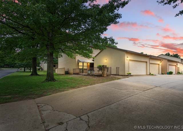 Property at 2828 E 85th St #138, Tulsa, OK 74137, 3 beds, 2.5 baths