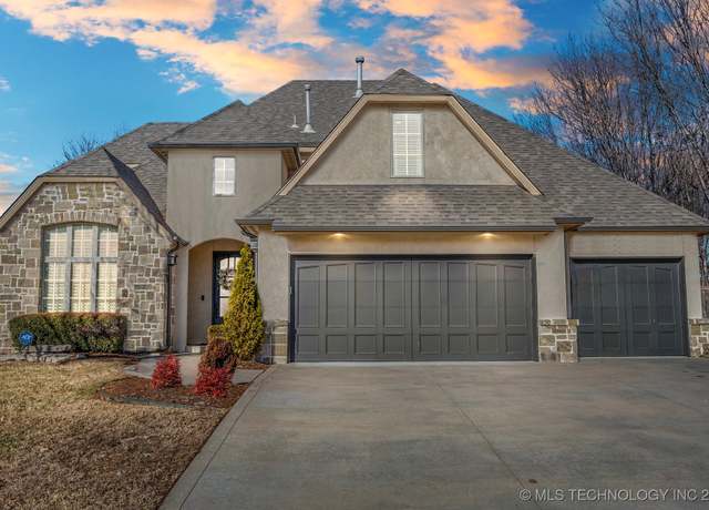 Property at 9475 E 107th Pl S, Bixby, OK 74133, 5 beds, 4.5 baths
