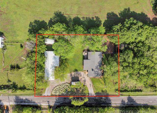 Property at 2324 N Plainview Rd W, Ardmore, OK 73401, 4 beds, 2.5 baths