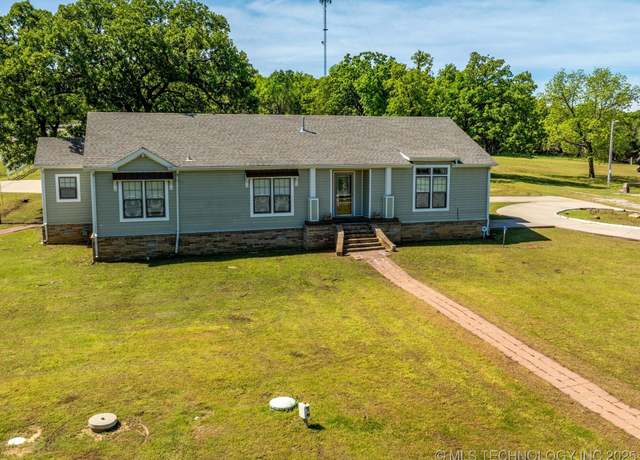 Property at 705 Palmer Ave, Pawhuska, OK 74056, 3 beds, 2 baths
