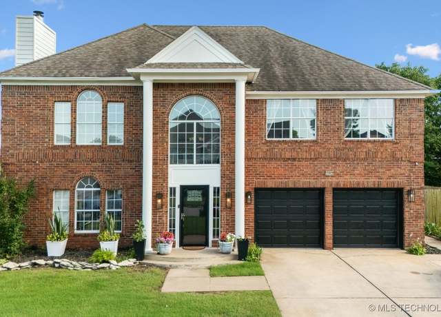 Property at 10942 E 76th St, Tulsa, OK 74133, 4 beds, 2.5 baths