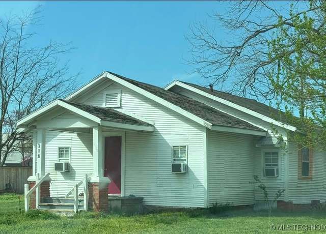 Property at 502 E Broadway, Allen, OK 74825, 3 beds, 1 bath