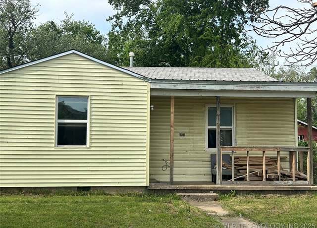 Property at 3203 E Oklahoma Pl, Tulsa, OK 74110, 3 beds, 1.5 baths