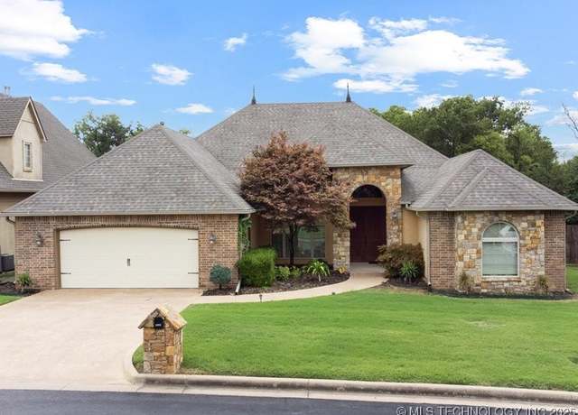 Property at 3107 Heritage Hills Pkwy, Claremore, OK 74019, 4 beds, 3 baths