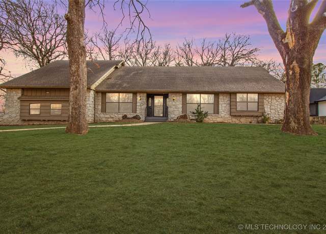 Property at 2266 E 48th St, Tulsa, OK 74105, 4 beds, 3 baths