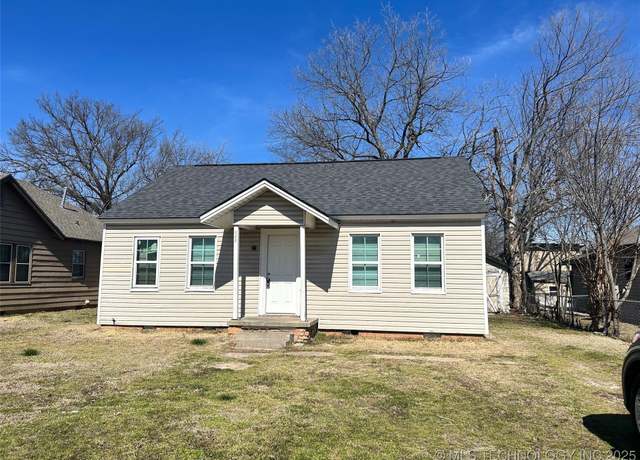 Property at 628 W 19th St, Ada, OK 74820, 2 beds, 1 bath