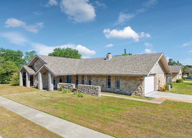 Property at 6505 E 47th St, Tulsa, OK 74145, 3 beds, 2 baths