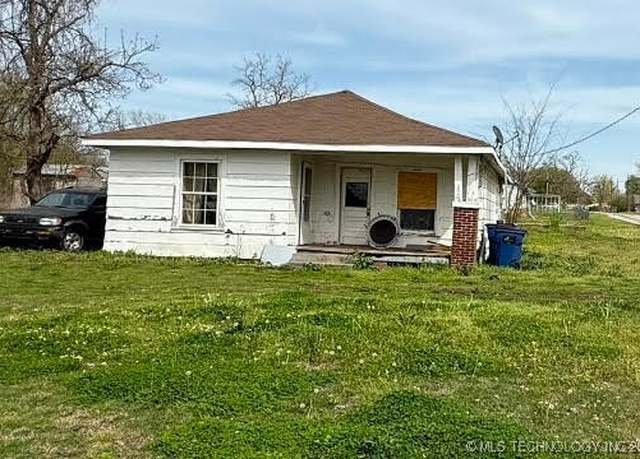 Property at 200 N Cleveland, Allen, OK 74825, 1 bed, 1 bath