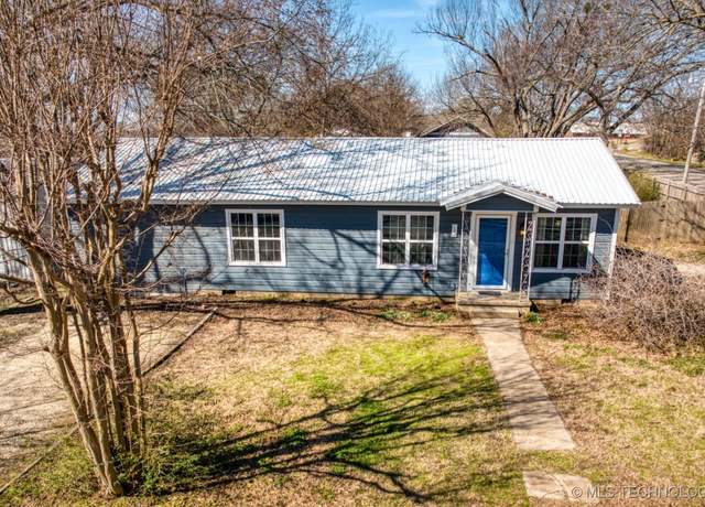Property at 207 N Harney St, Kingston, OK 73439, 3 beds, 2 baths