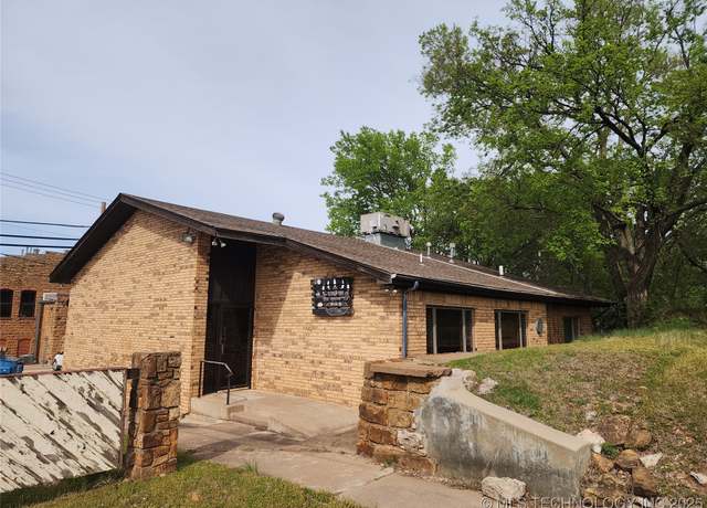 Property at 622 E 7th St, Pawnee, OK 74058, 3 beds, 1 bath