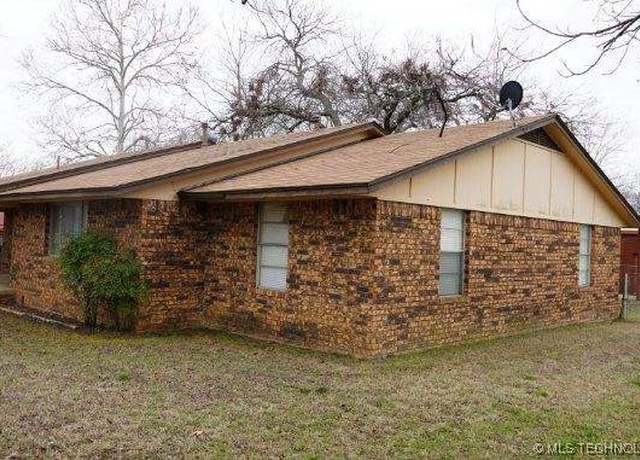 Property at 523 N 14th Ave, Durant, OK 74701, 4 beds, 2 baths