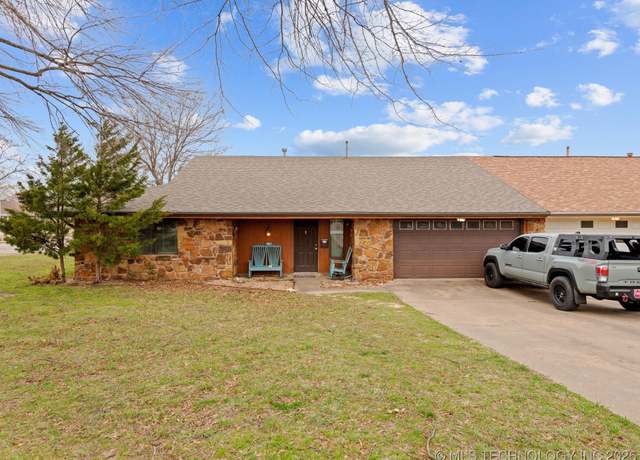 Property at 6700 Abbey Rd, Bartlesville, OK 74006, 2 beds, 2 baths