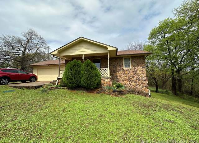Property at 10348 W 805 Rd, Fort Gibson, OK 74434, 3 beds, 2 baths