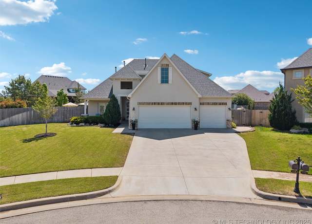 Property at 118 E 129th Pl S, Jenks, OK 74037, 4 beds, 3 baths