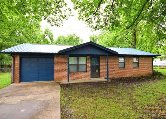Property at 708 5th Ave, Warner, OK 74469, 3 beds, 1 bath