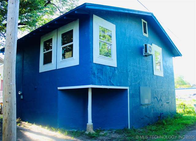 Property at 1318 N 5th Ave, Durant, OK 74701, 2 beds, 2 baths