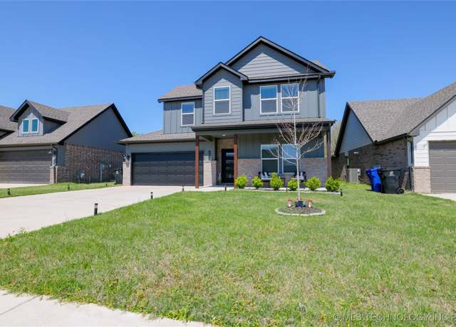 Property at 2416 W Birmingham St, Broken Arrow, OK 74011, 5 beds, 3 baths