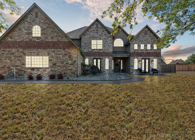 Property at 9104 N 138th EastAvenue, Owasso, OK 74055, 5 beds, 5 baths