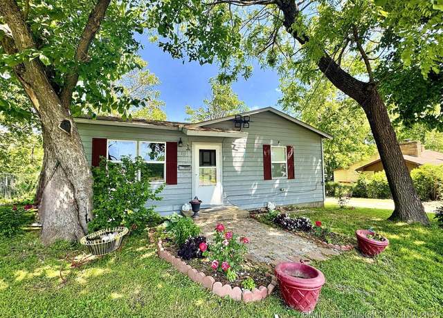 Property at 117 S Bluff Ave, Tahlequah, OK 74464, 2 beds, 1 bath