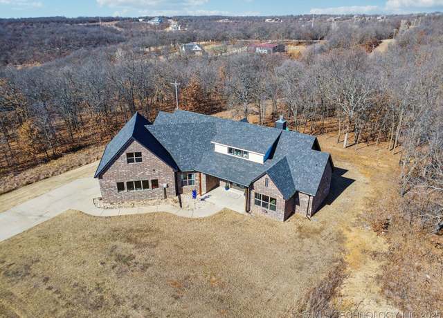 Property at 10537 Cross Oaks Dr, Skiatook, OK 74070, 4 beds, 2.5 baths