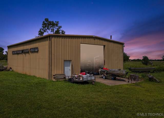 Property at 611 S Ash St, Nowata, OK 74048, 1 bed, 1 bath