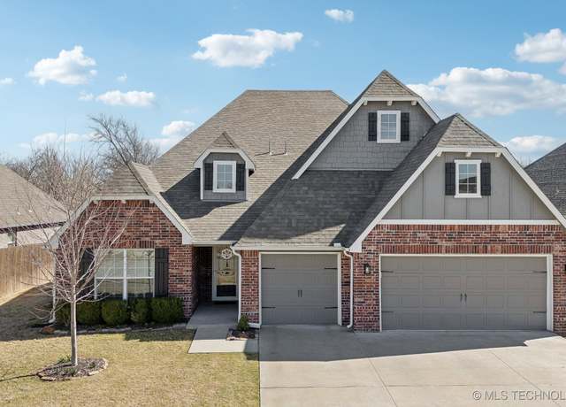 Property at 11339 S Adams St, Jenks, OK 74037, 3 beds, 2.5 baths