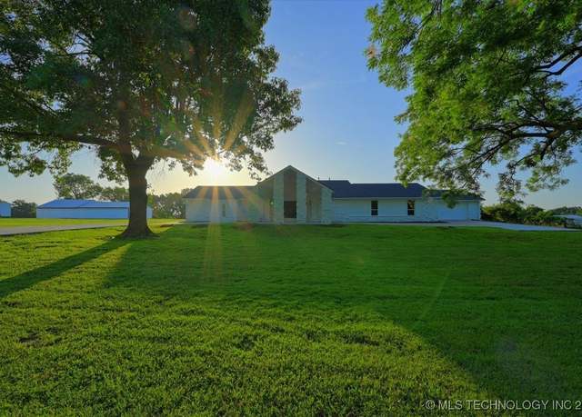 Property at 13973 S 237th East Ave, Coweta, OK 74429, 3 beds, 4 baths