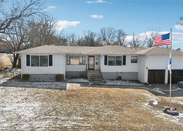 Property at 1504 E Miami Ave, Mcalester, OK 74501, 3 beds, 2 baths