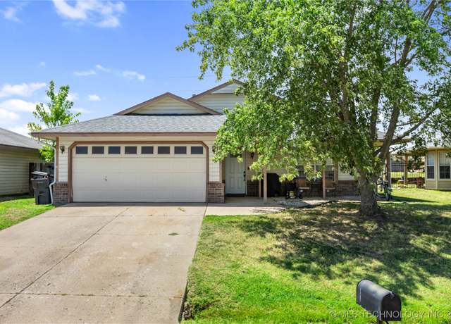 Property at 24922 S Heartwood Dr, Claremore, OK 74019, 3 beds, 2 baths