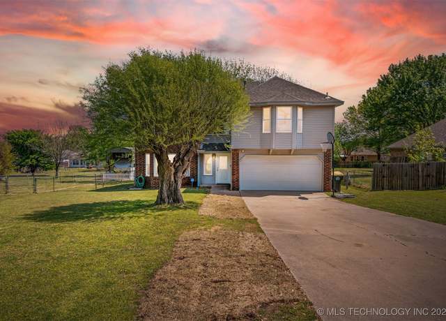 Property at 11923 S 267th EastAvenue, Coweta, OK 74429, 4 beds, 2.5 baths