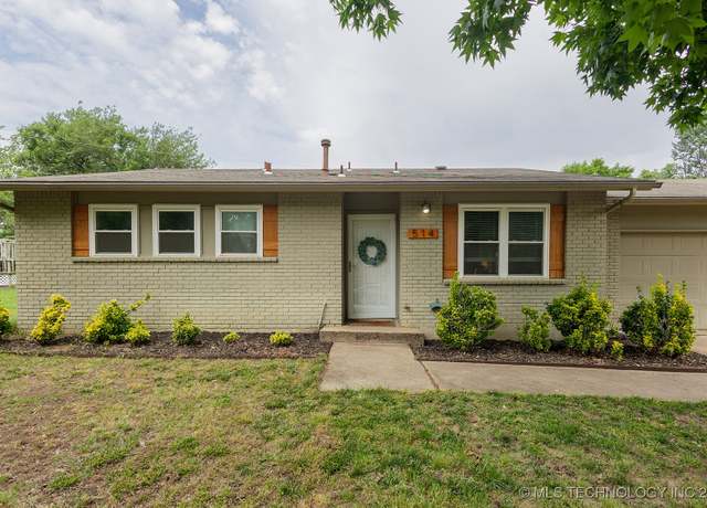 Property at 514 N Village Pl, Broken Arrow, OK 74012, 3 beds, 1.5 baths