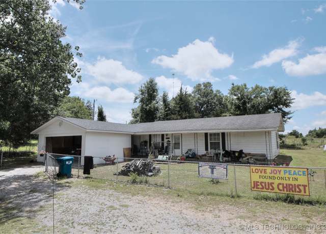 Property at 638 W Main St, Caney, OK 74533, 2 beds, 1 bath
