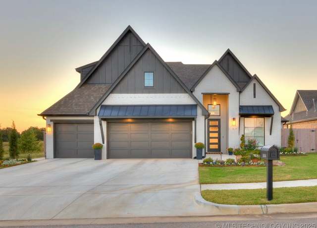 Property at 13634 S 20th Pl E, Bixby, OK 74008, 4 beds, 3.5 baths
