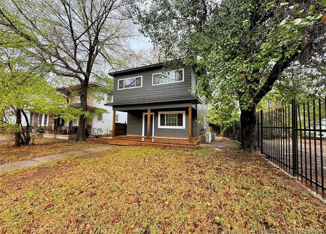 Property at 1420 W Broadway St, Muskogee, OK 74401, 3 beds, 2.5 baths